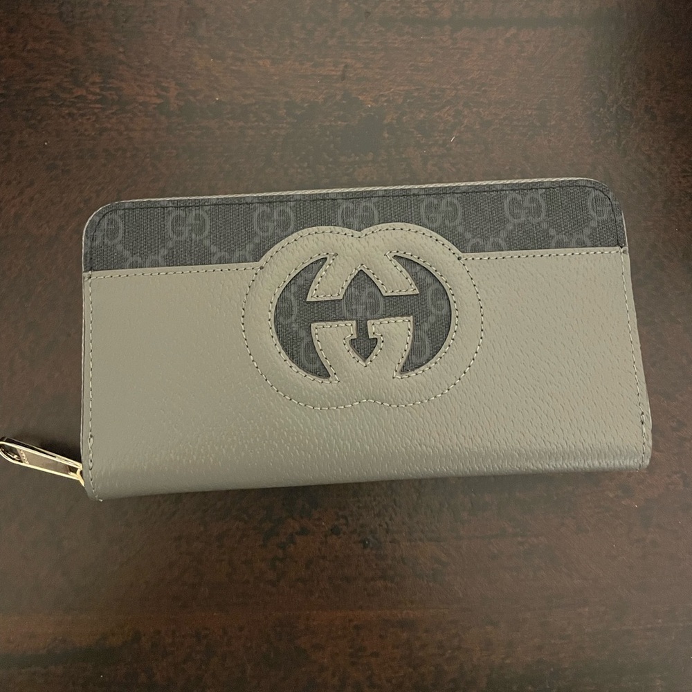 Gucci Cut Out Leather Wallet